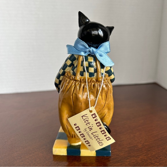 Donna Little Kitt'in Littles by Enesco CAT figurine - "A Little Bit Proud" 1997 - Picture 5 of 10